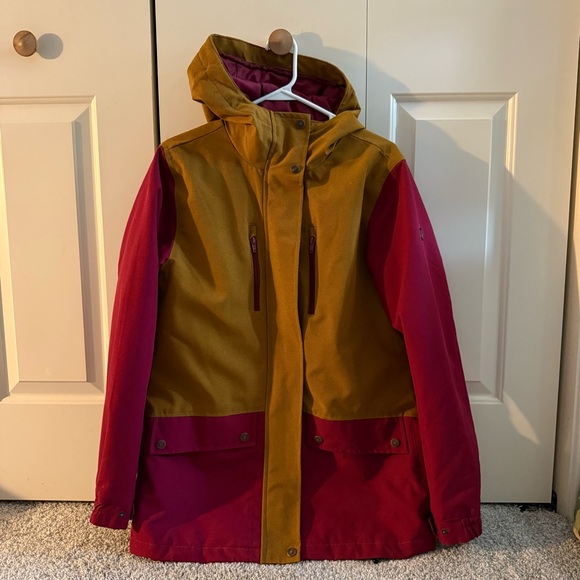 Colorblock Hooded Jacket - Picture 2 of 3